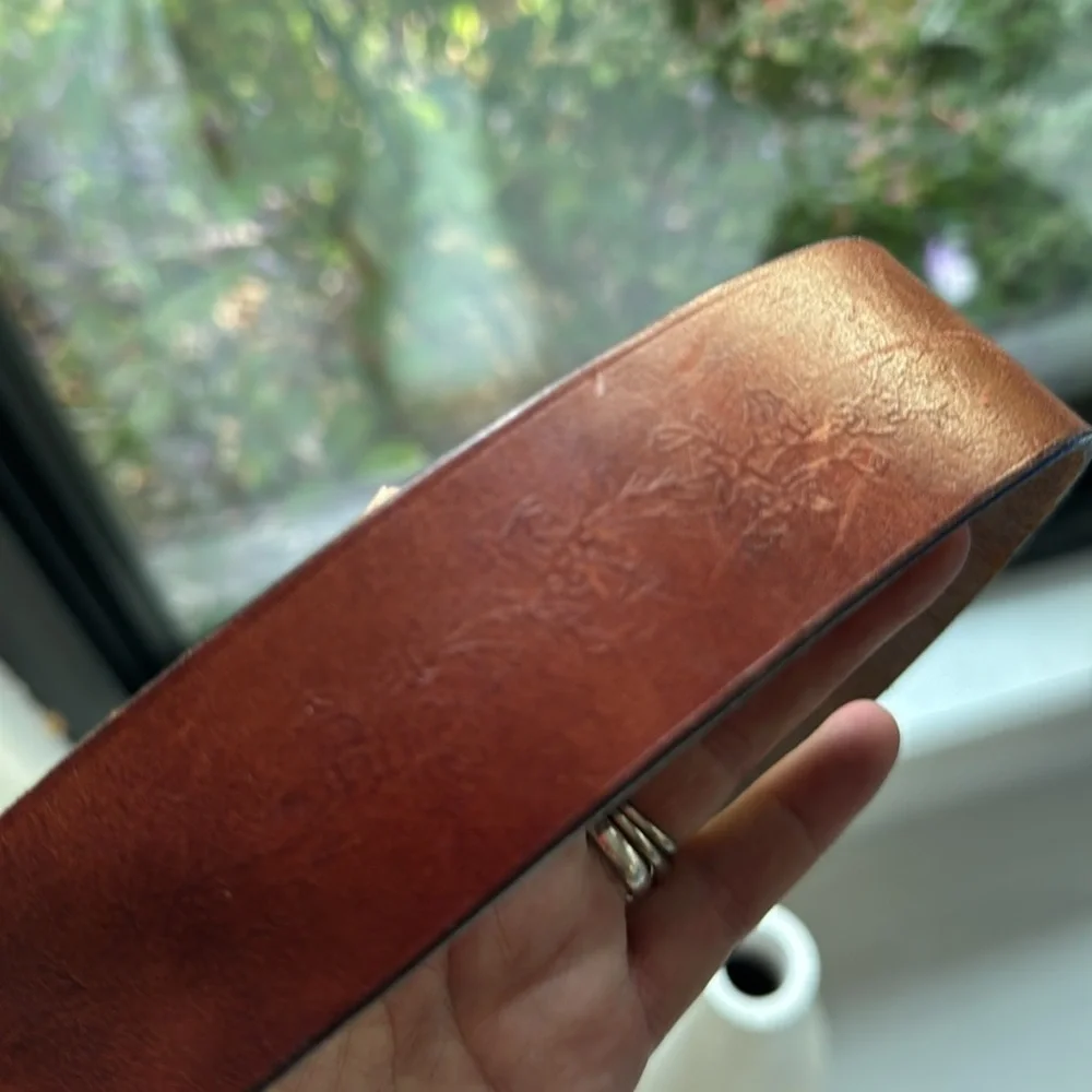 Abercrombie and Fitch Western Tooled Leather Belt Brown Chunky Silver Buckle - Picture 10 of 10